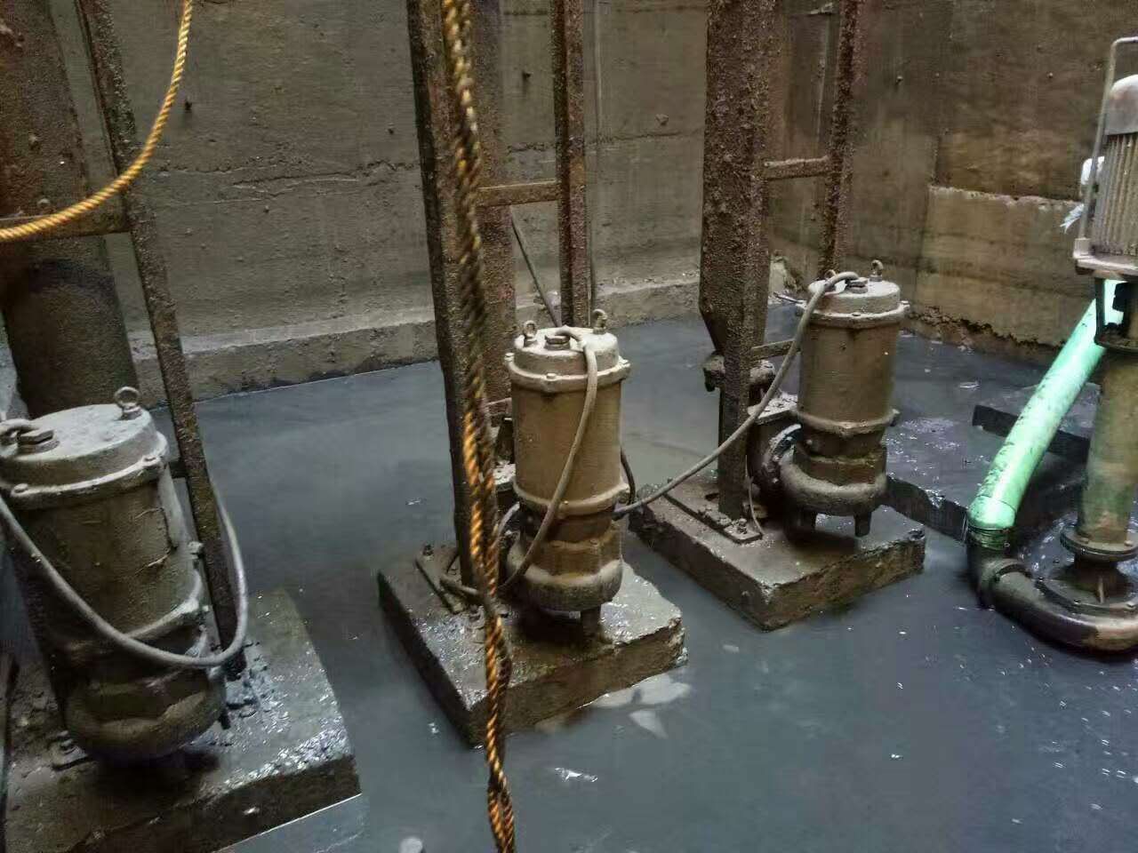 梅县污水池清理